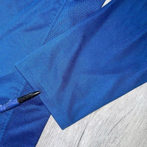 HUK Shirt Men’s Medium KC Flag Fish Pursuit Long Sleeve Performance Graphic Tee - Picture 13 of 15